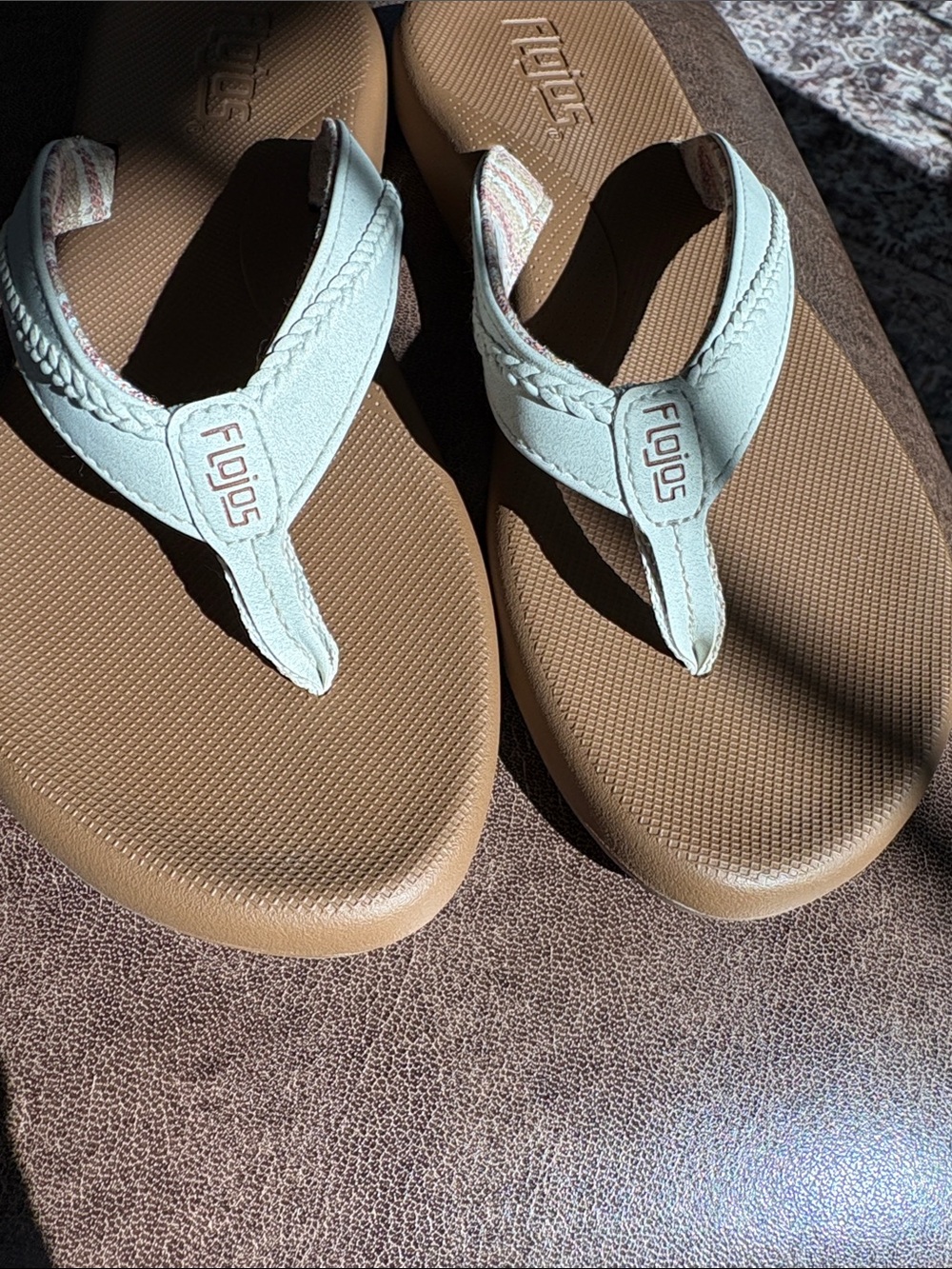Flojos Women’s Light Blue Strap Tan Footbed Flip Flop Sandals - Picture 5 of 5